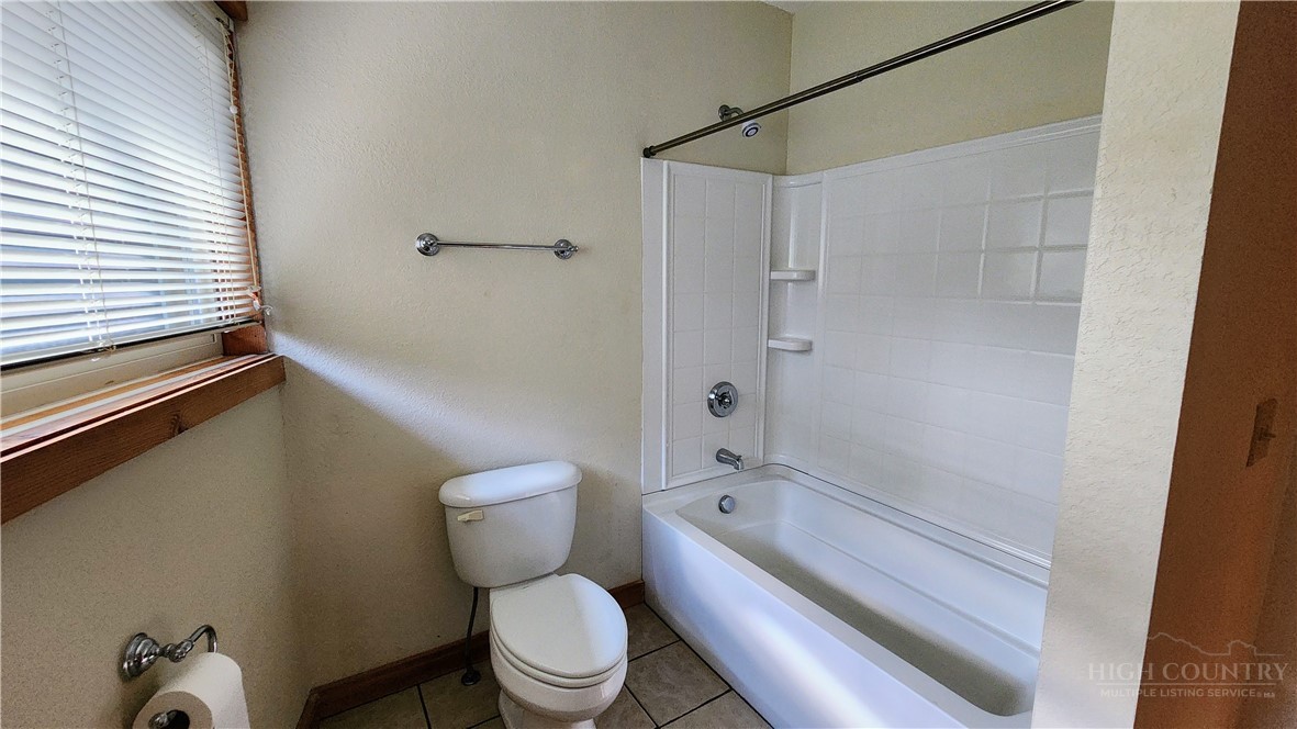 169 Crystal Dew Property Photo 28