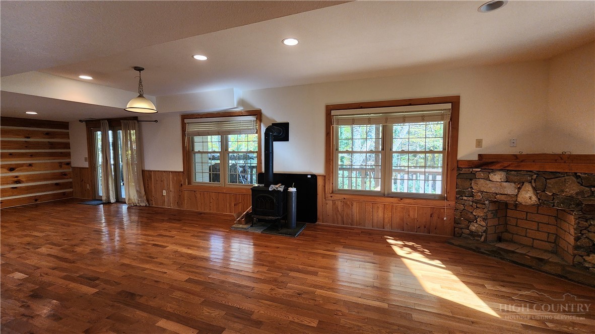 169 Crystal Dew Property Photo 29