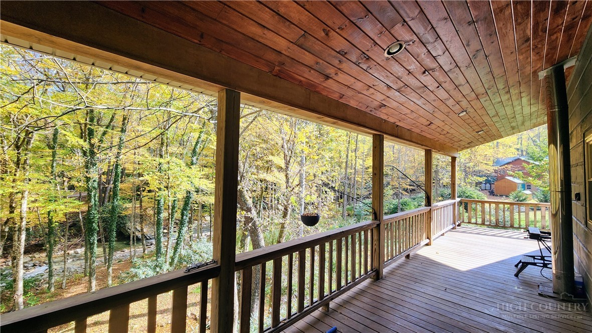 169 Crystal Dew Property Photo 32
