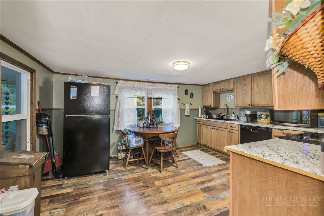 9472 N Old 16 Highway Property Photo 11