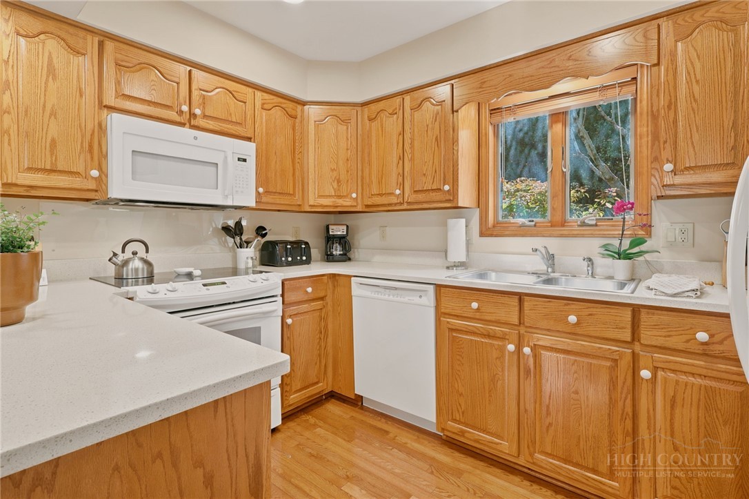 491 Waterside Drive 2 Property Photo 8
