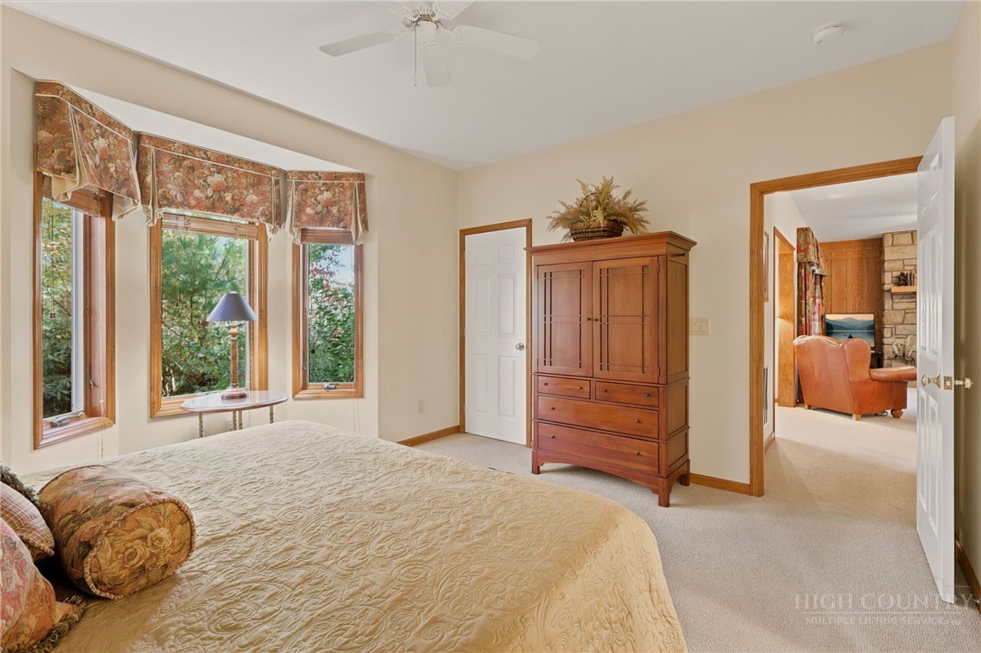 491 Waterside Drive 2 Property Photo 17