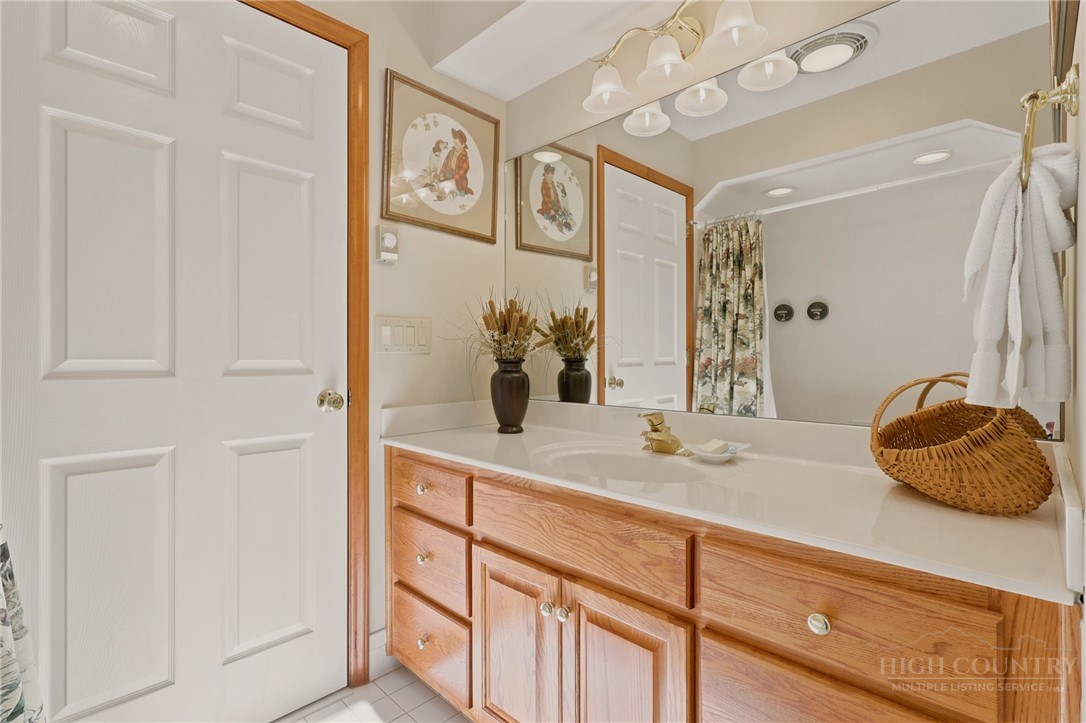 491 Waterside Drive 2 Property Photo 24