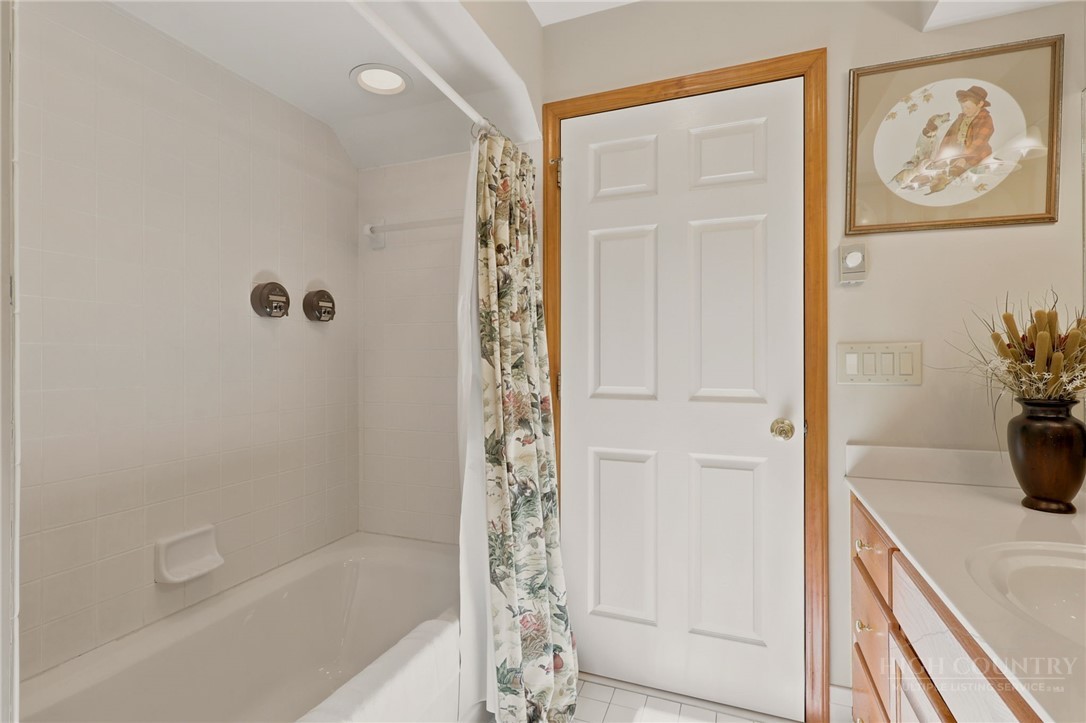 491 Waterside Drive 2 Property Photo 25