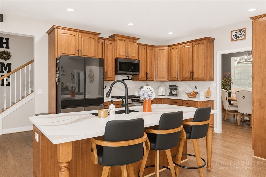 208 Monk Court Property Photo 8