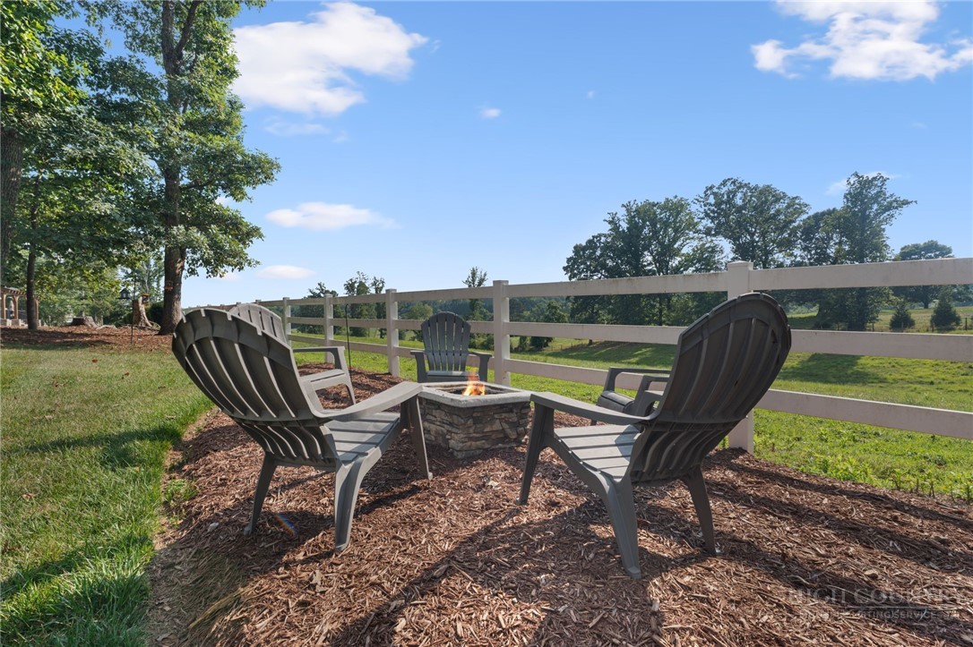 208 Monk Court Property Photo 36