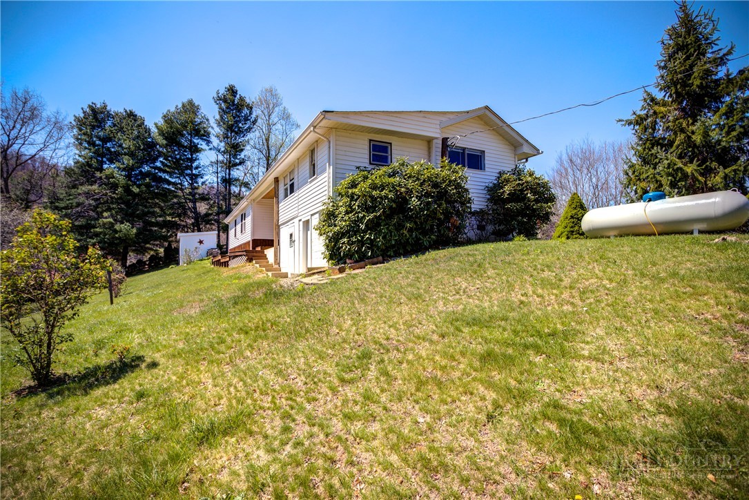 2081 Bakers Ridge Road Property Photo 11