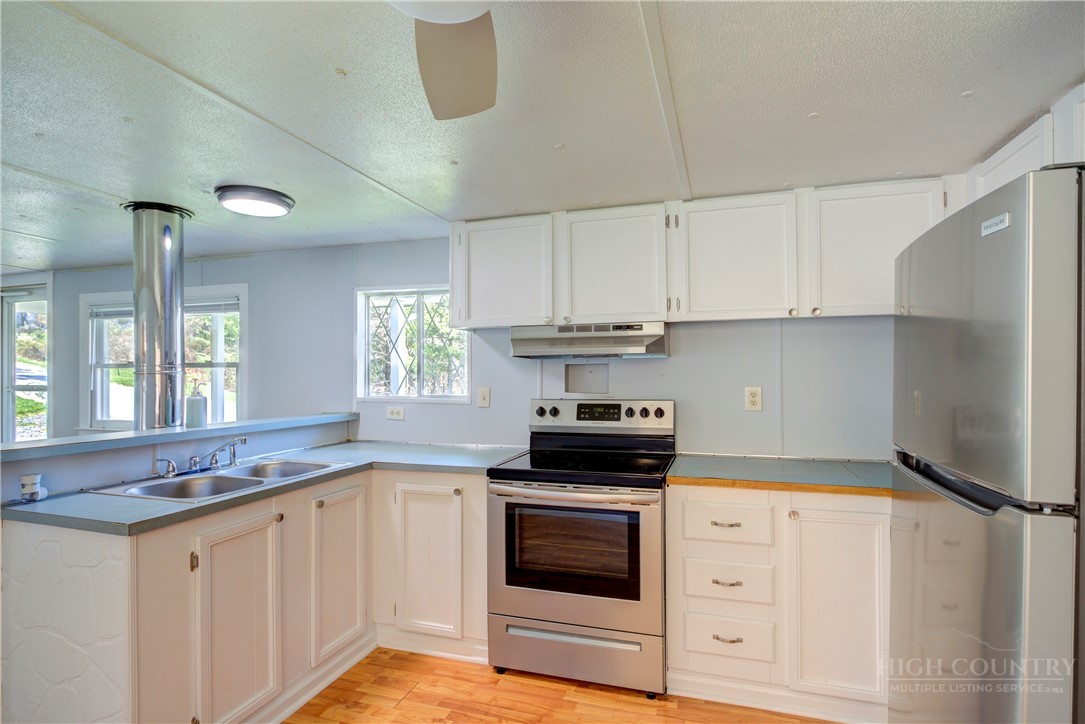 2081 Bakers Ridge Road Property Photo 33