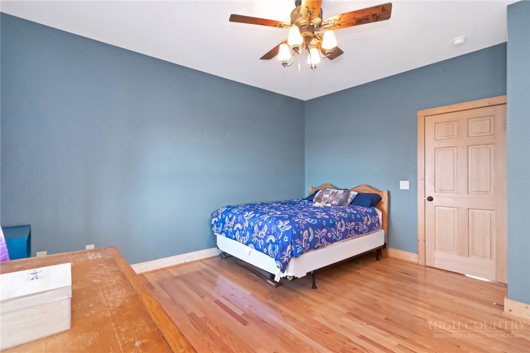 658 Green Point Lane Property Photo 20