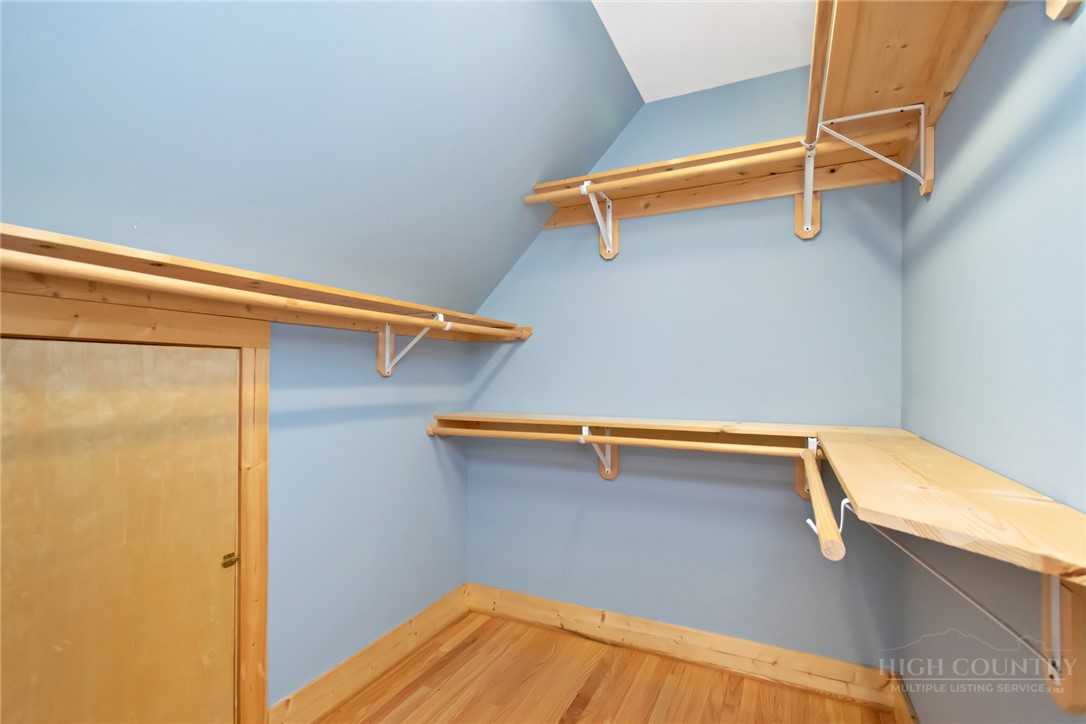 658 Green Point Lane Property Photo 29