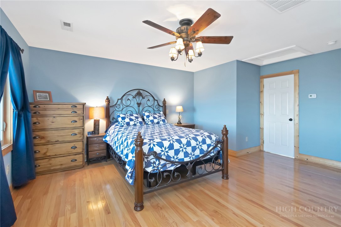 658 Green Point Lane Property Photo 31