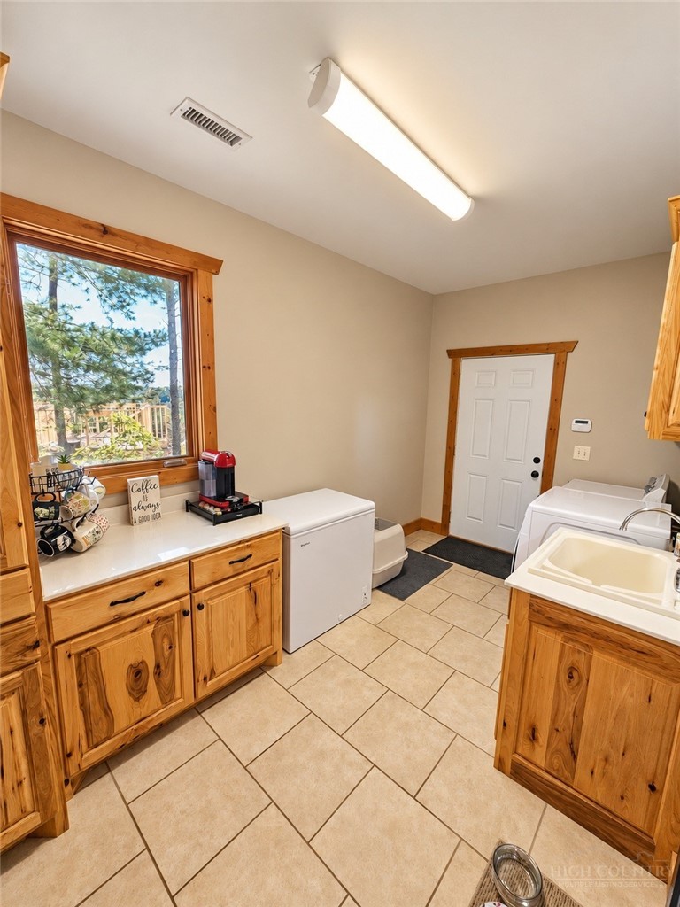 4545 Walnut Ridge Drive Property Photo 15