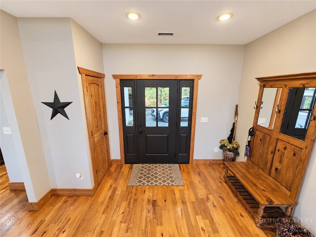 4545 Walnut Ridge Drive Property Photo 17