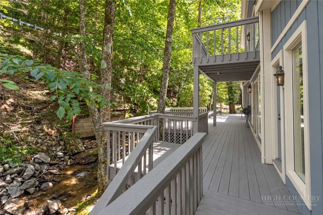 278 Cobble Creek Property Photo 7