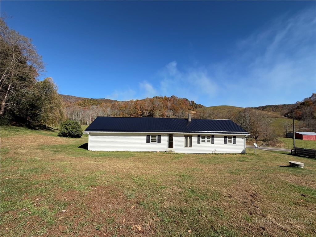 657 Denny Road Property Photo 5