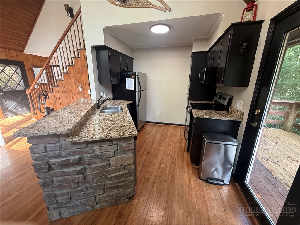 419 Saddle Lane Property Photo 5
