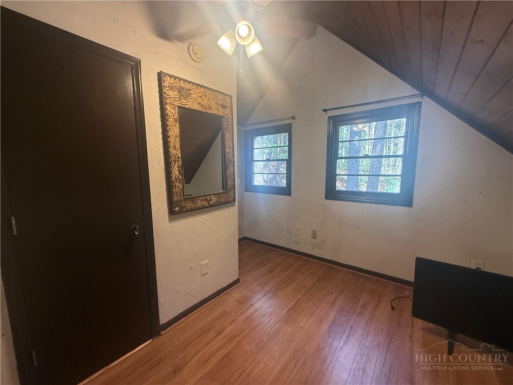 419 Saddle Lane Property Photo 10
