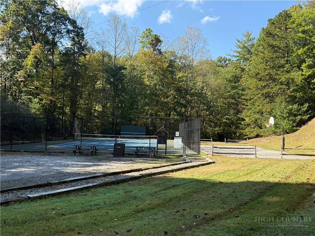 419 Saddle Lane Property Photo 24