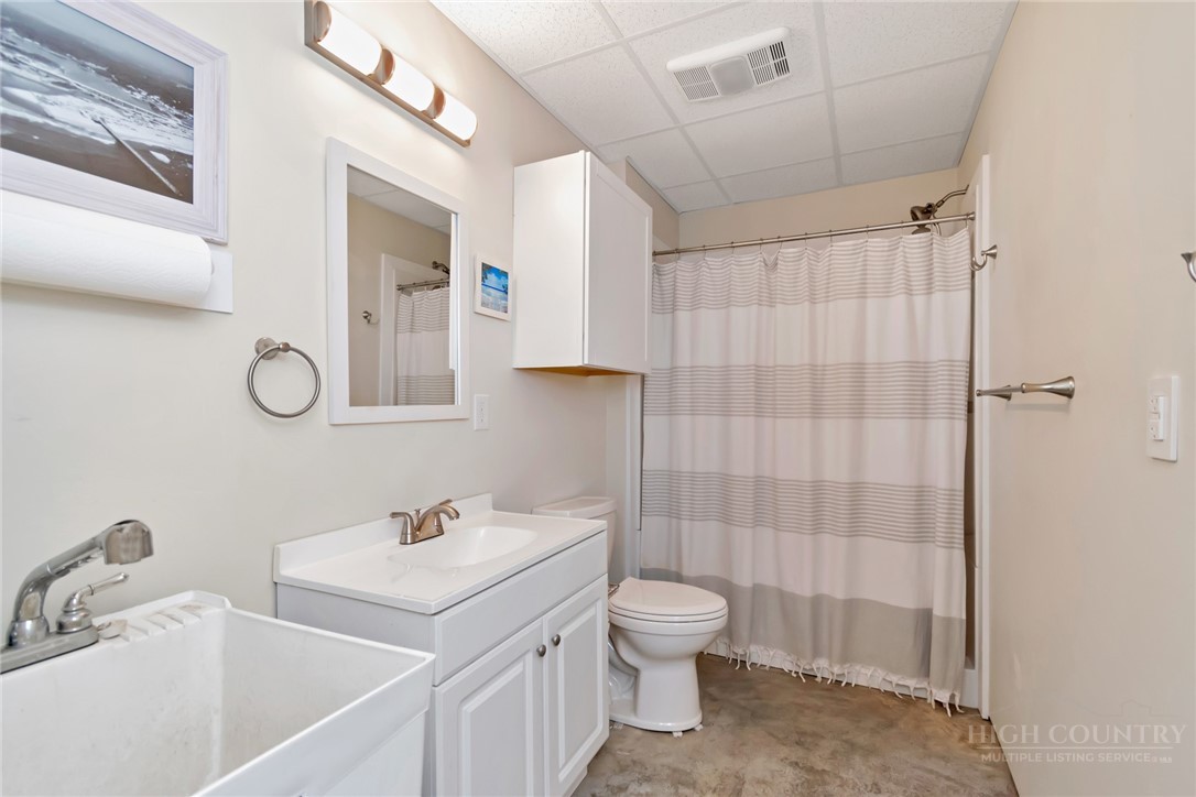 347 Peterson Pond Drive Property Photo 37