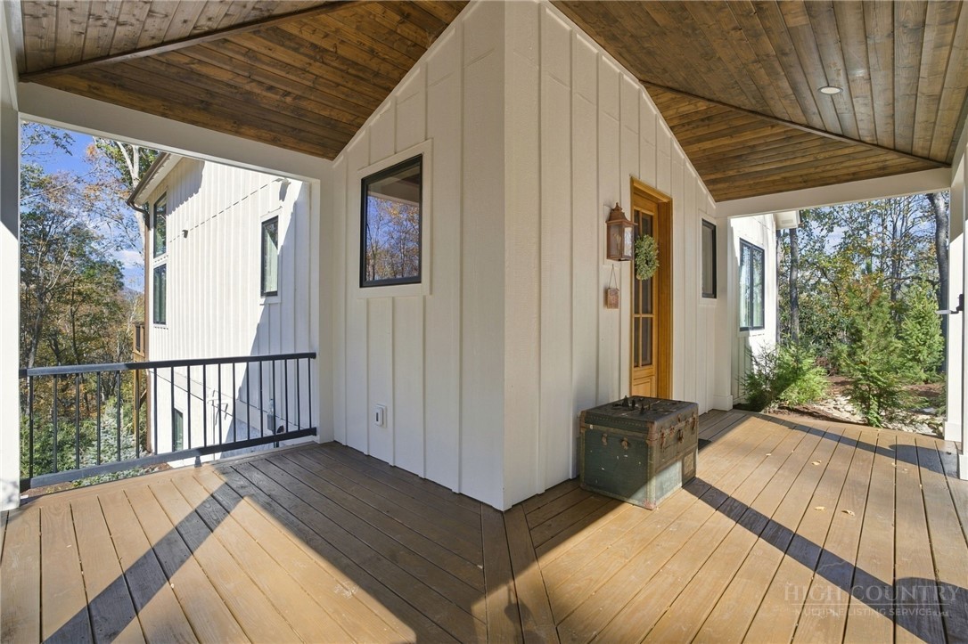 145 Cubs Den Property Photo 39