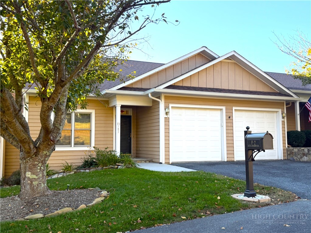187 W Meadow Drive F2 Property Photo 1