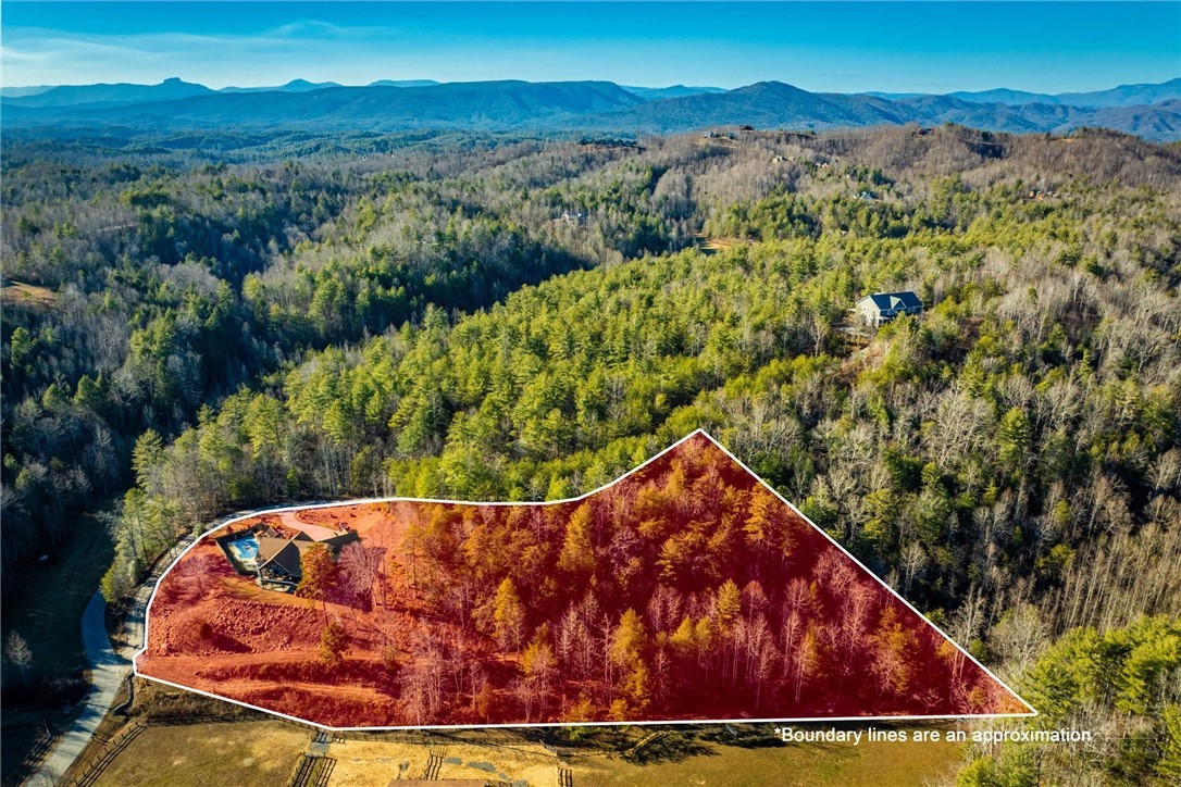 1510 Royal Lane Property Photo 3