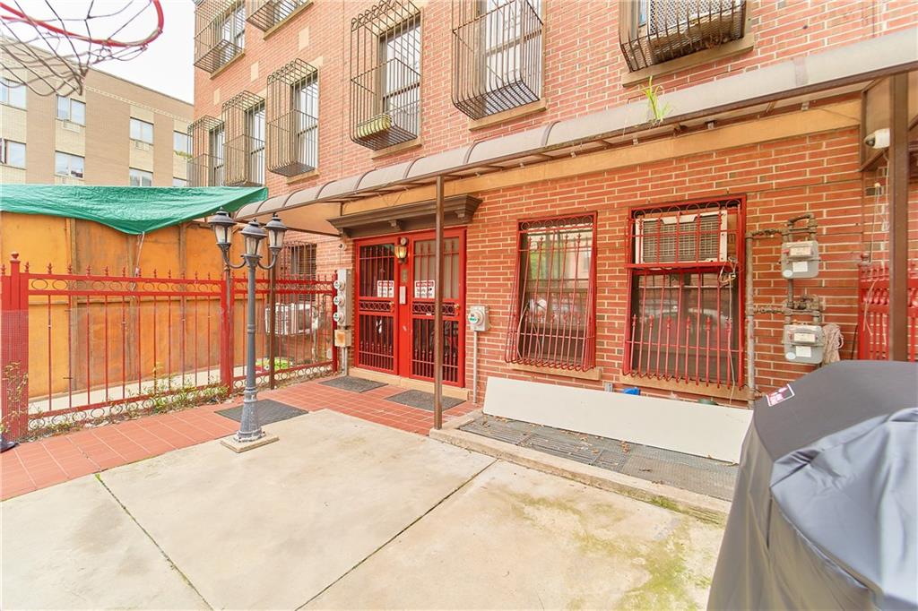360 South 3rd Street Property Photo 2