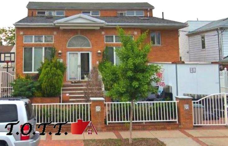 2434 East 66th Street Property Photo 2