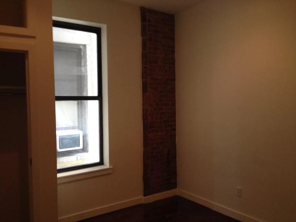 347 Myrtle Avenue Property Photo 4