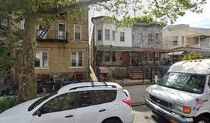 208 East 34th Street Property Photo 1