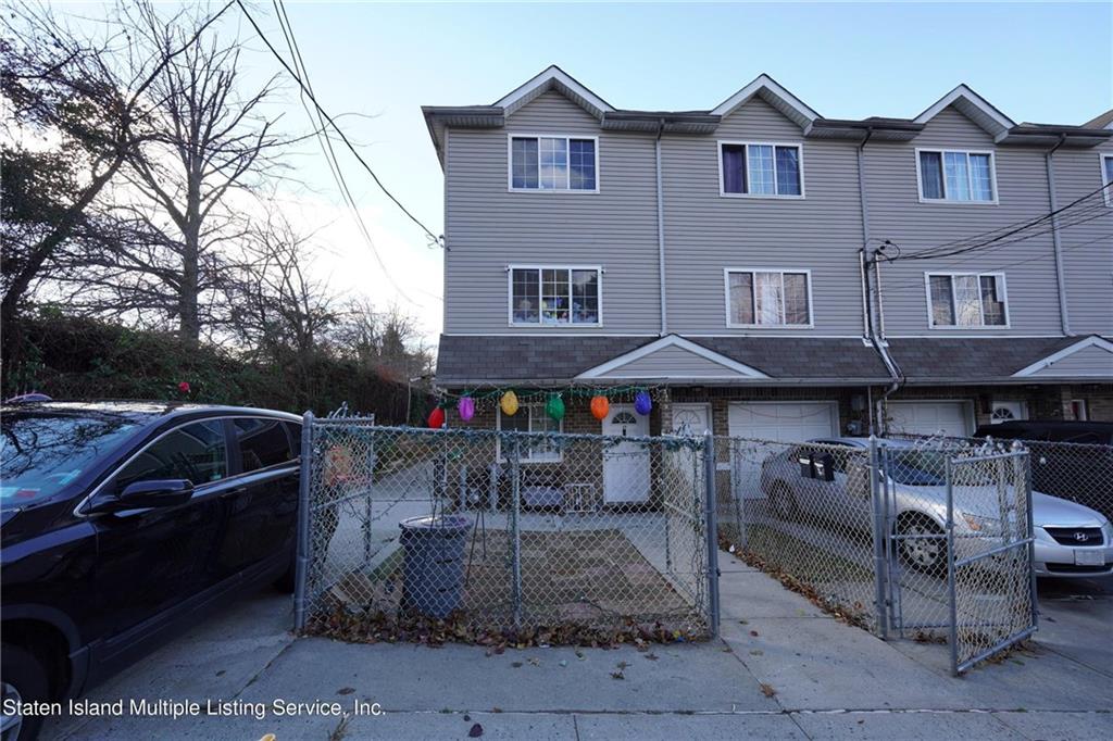 17 Federal Place Property Photo 1