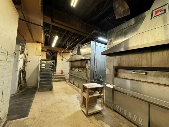 155 Port Richmond Avenue Property Photo 4