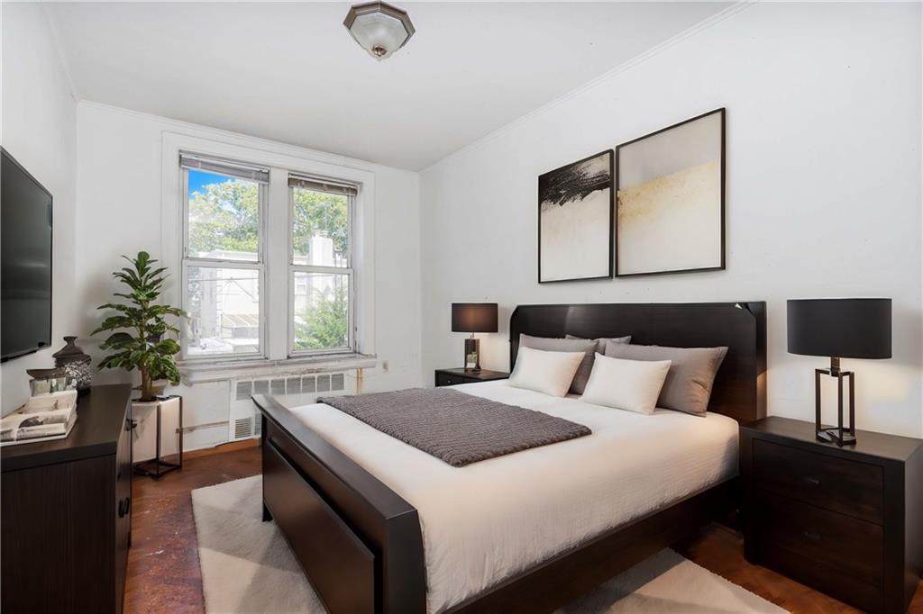 1961 West 10th Street Property Photo 4