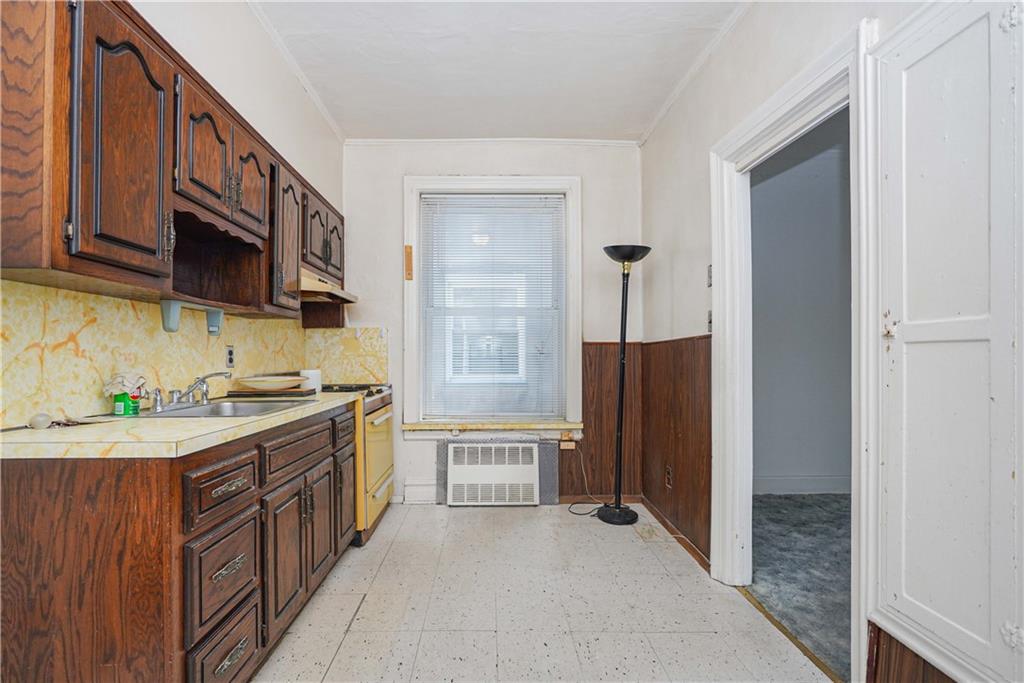 1961 West 10th Street Property Photo 11