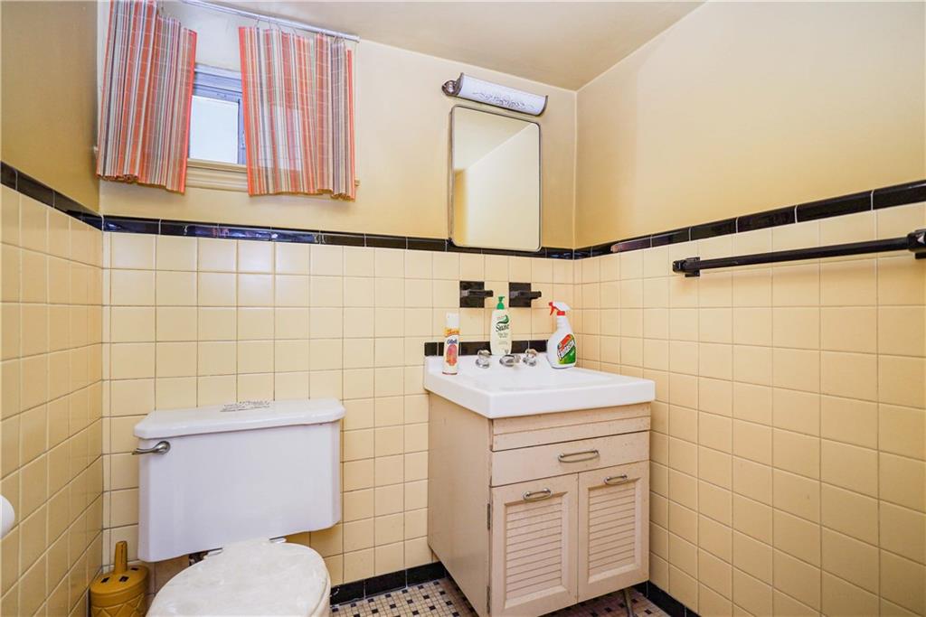 1961 West 10th Street Property Photo 26