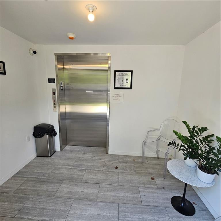 623 Avenue H Property Photo 4