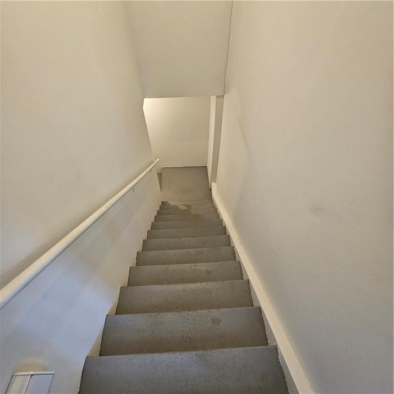 623 Avenue H Property Photo 5