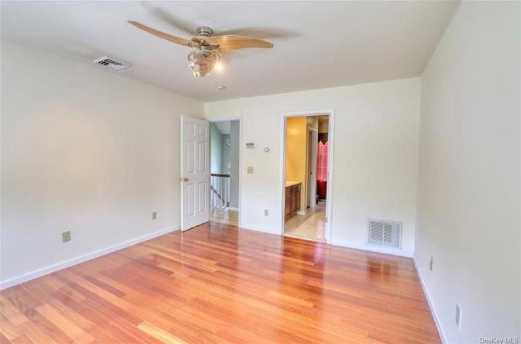 122 Kelly Avenue Property Photo 6