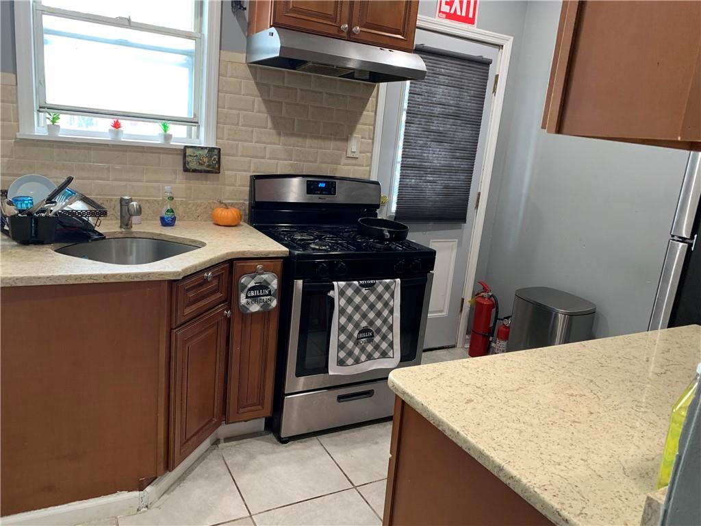 1359 Albany Avenue Property Photo 2