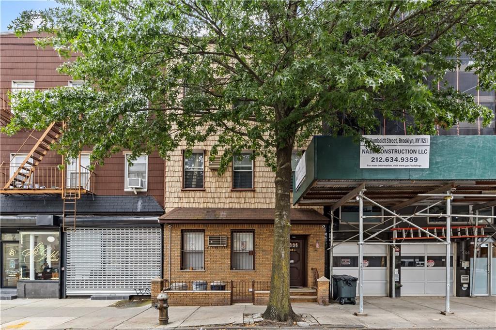 446 Humboldt Street Property Photo 1
