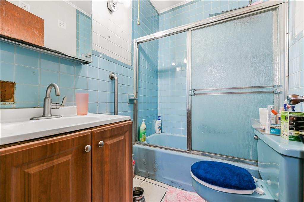 682 Argyle Road Property Photo 12
