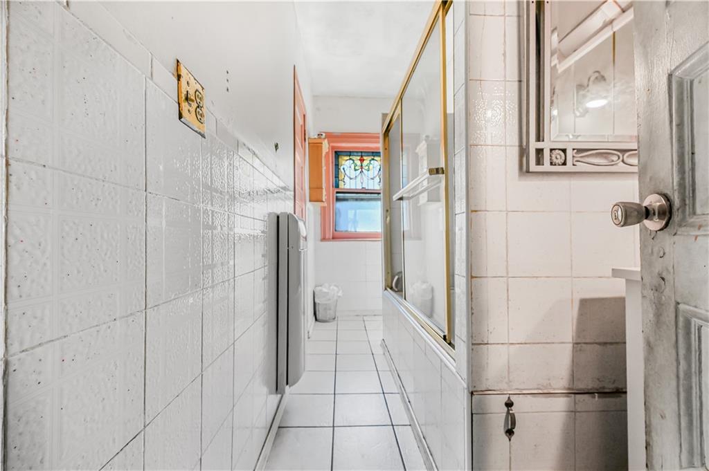 682 Argyle Road Property Photo 18