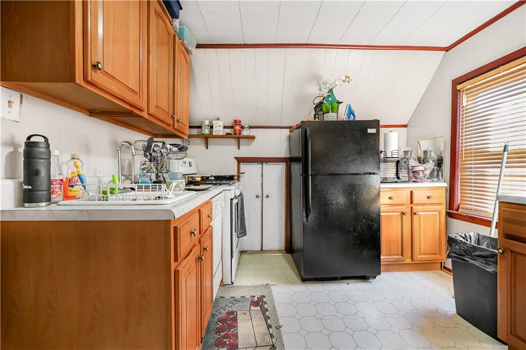 682 Argyle Road Property Photo 22