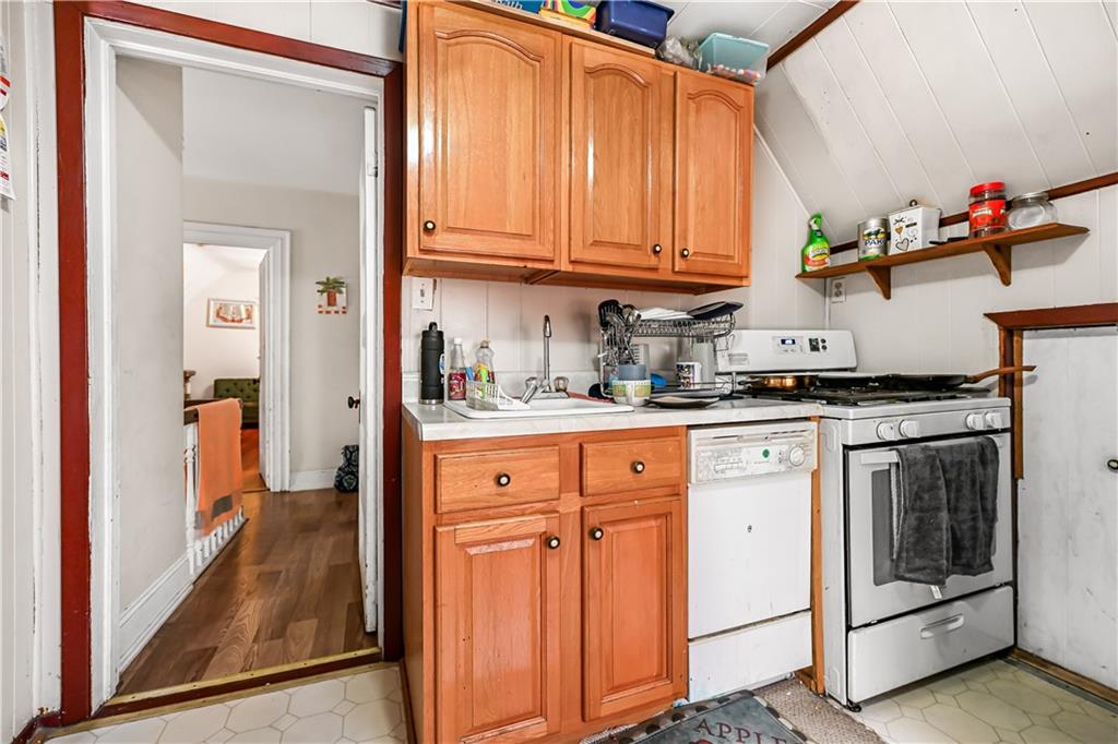 682 Argyle Road Property Photo 25