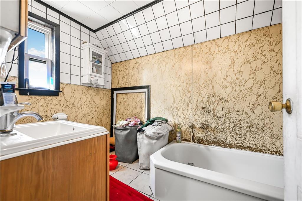 682 Argyle Road Property Photo 26