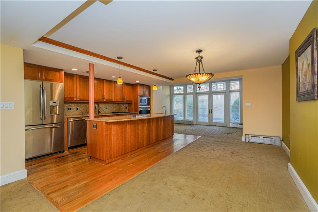 711 Macdonough Street Property Photo 2