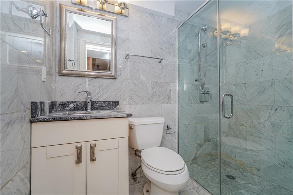 711 Macdonough Street Property Photo 6