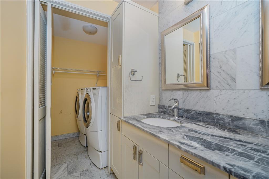 711 Macdonough Street Property Photo 15