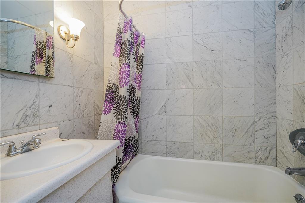 711 Macdonough Street Property Photo 26