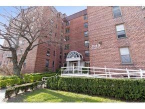 2140 Knapp Street 4G Property Photo 1